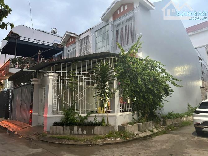 Bán nhà 2 tầng KĐT Bắc Vĩnh Hải. Cách đường Điện Biên Phủ 1 căn nhà