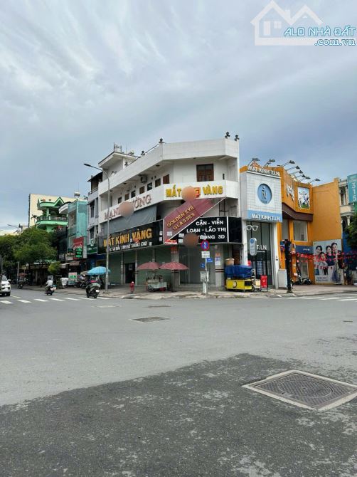 GÓC 2 MẶT TIỀN TÂN SƠN NHÌ 300M2 1 TRỆT 2 LẦU DỄ NHẬN DIỆN THƯƠNG HIỆU