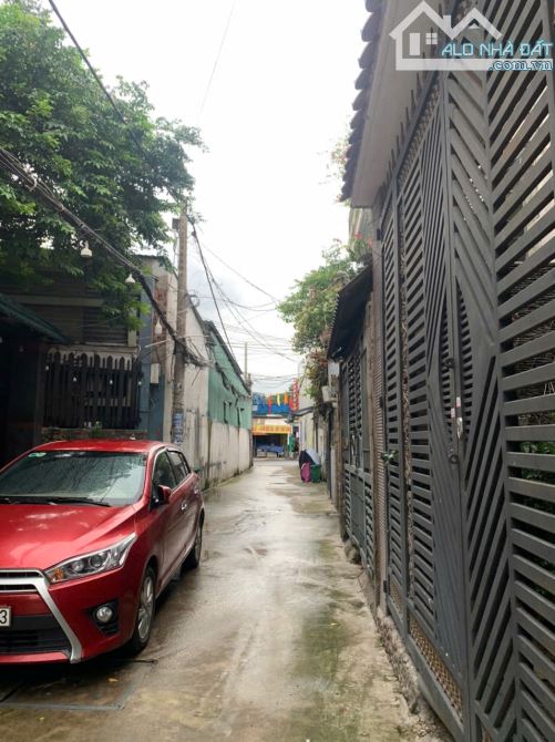 Ô TÔ ĐỖ CỬA ĐƯỜNG 48 HIỆP BÌNH CHÁNH - CHỈ NHỈNH 5 ĐỒNG