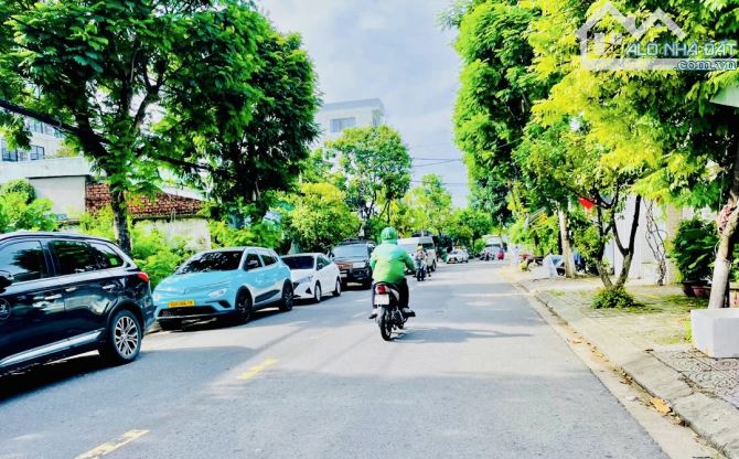 HÀNG VIP ĐẦU TƯ - MẶT PHỐ ĐẶNG VŨ HỶ - GẦN BIỂN - 122m2 - CHỈ 15TỶ !