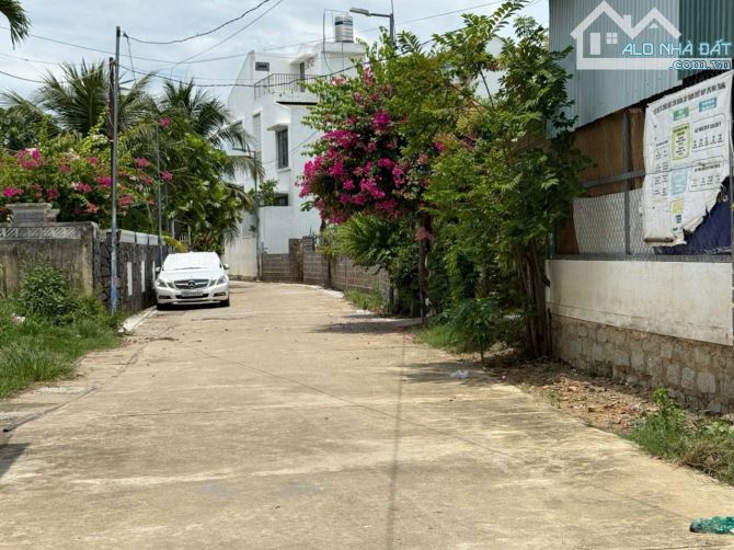 Lô đất thuộc võ cạnh - Vĩnh Trung. Giá 2 tỷ 3