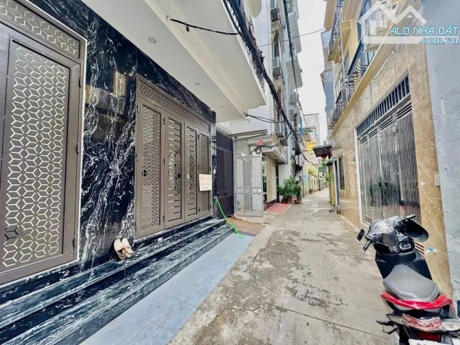 NHÀ ĐẸP  CỔ NHUẾ  - MỚI KINH KONG - 6 TẦNG THANG MÁY - VỪA Ở VỪA CHO THUÊ  9.5 TỶ.