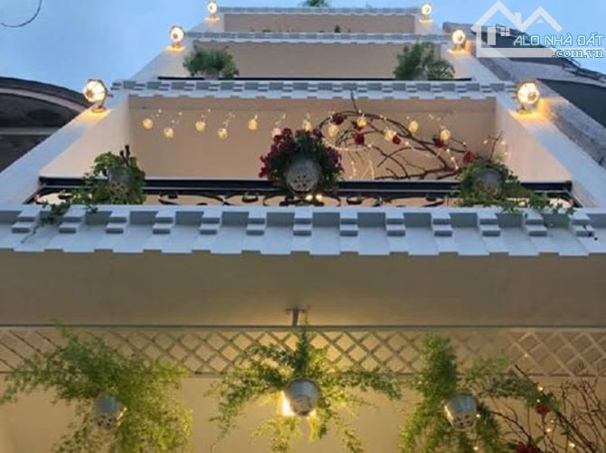 Nhà Mặt Tiền, 5 Rầng, Ngang 4m Dài 11m, Gần Khu Bắc Hải, 350 Triệu Mỗi Năm, 12 Tỷ