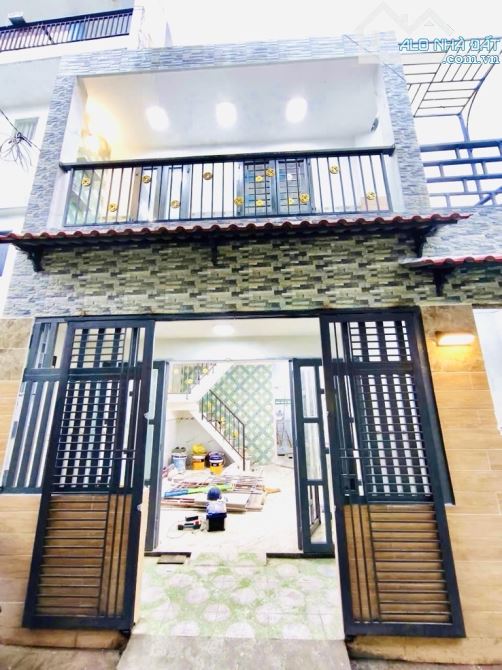 Cần vốn bán gấp căn nhà ngang 6m tại đường Bình Đông Quận 8