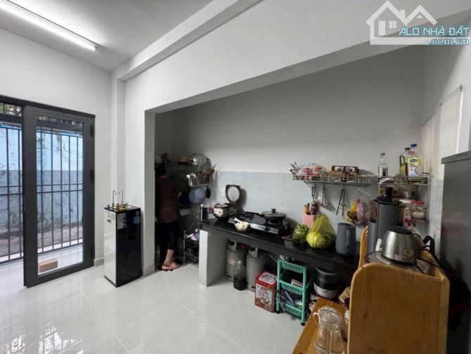 CẦN BÁN Nhà khu vực đường số 5 Trường Thọ - Thủ Đức, giá 2TY5, Đang cho thuê, SHR