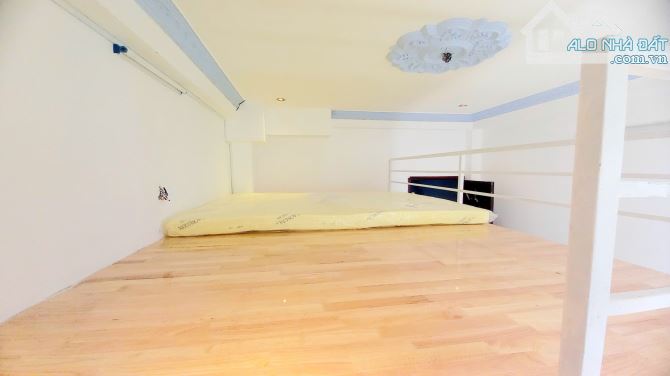 Cho thuê căn hộ Duplex (có gác), Q10, đường Nguyễn Tiểu La, gần ĐH Kinh Tế, chợ Hồ Thị Kỷ
