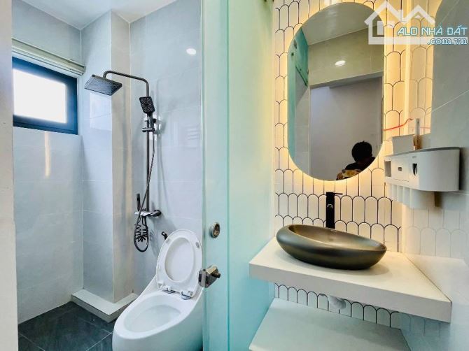 Full nội thất -  xe hơi đậu trước cửa - 4 tầng - 5tỷ 9