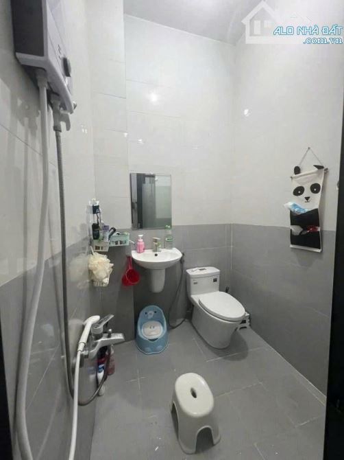 Siêu phẩm nè anh chị ơii, nhà 2 lầu, chỉ có 1 tỷ 450, DT 146m2. ở Tân Thông Hội-CC. SHR