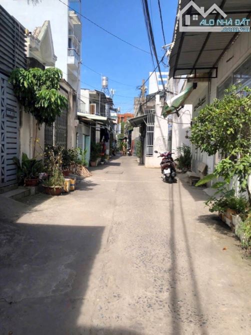 Nguyễn Văn Quá sát chợ Cầu - đất thổ cư 82m2 - hẻm xe hơi