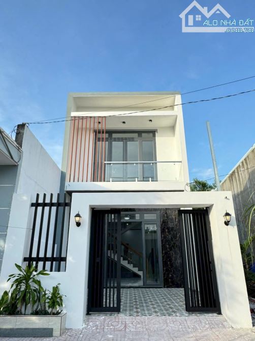 NHÀ NGAY CÔNG AN PHƯỜNG TÂN TRIỀU MỚI 500TR CHÌA KHOÁ TRAO TAY
