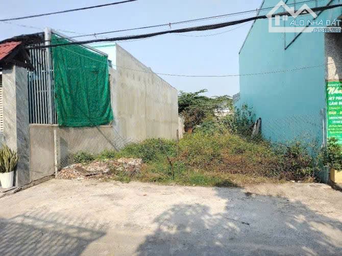 Kẹt vốn kinh doanh bán lại lô đất 151m2 giá 720tr, Tân phú trung Củ Chi, Sổ hồng riêng