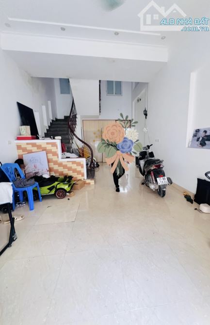 BÁN NHÀ DÂN XÂY: PHÂN LÔ, 2 OTO TRÁNH THÔNG KĐT HINODE, 70M GIÁ 11.x TỶ