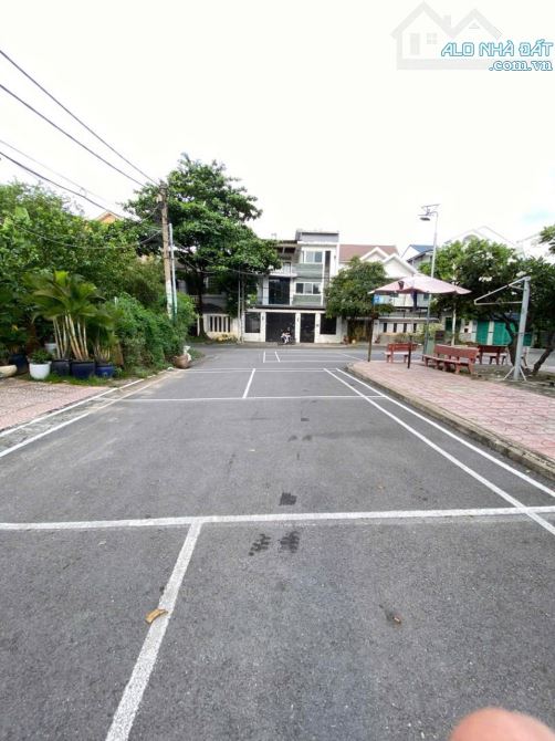 Bán Biệt Thự đường số 6 Khu Dân Cư Vĩnh Lộc, 200m2 ( 10 x 20 ) 3 TẦNG 4 PN lớn, View đẹp