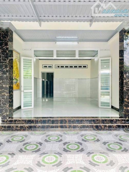 Kẹt Lắm Rồi ! Bán gấp căn nhà ở 1/ Đ . Trịnh Thị Miếng , Hóc Môn 100m2 SHR giá 1 tỉ