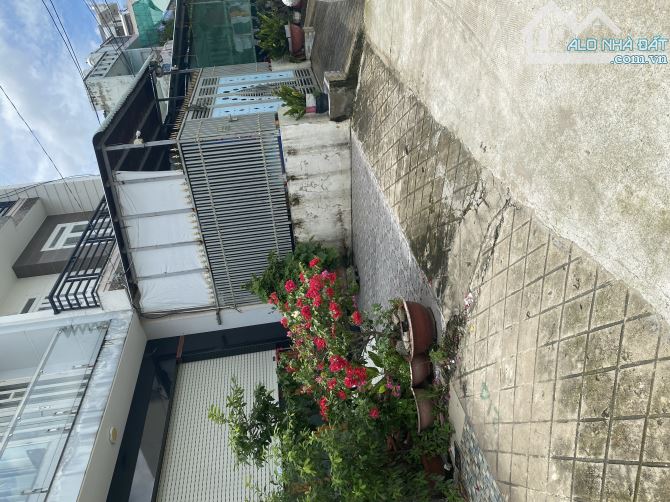 Hẻm 10m . Thông tu tung 66m2 . Nhỉnh 4.xtỷ bán nhà gấp