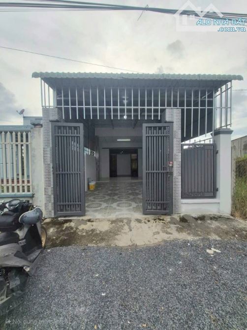 Ngộp Thở ! Cần bán gấp căn nhà ở Đ. Trần Thị Bàu , Tân An Hội 144m2 SHR giá 920tr