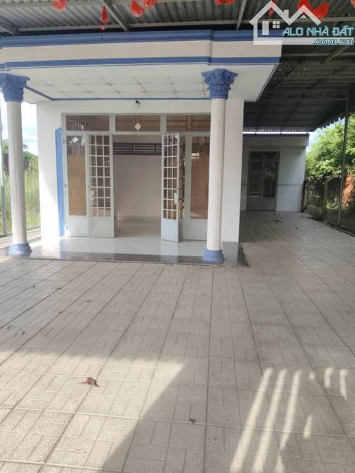 NỢ MỘT ĐỐNG ! Cần bán gấp căn nhà ở 1/ Đ. Hồ Văn Tắng , Củ Chi 189m2 SHR giá 980tr