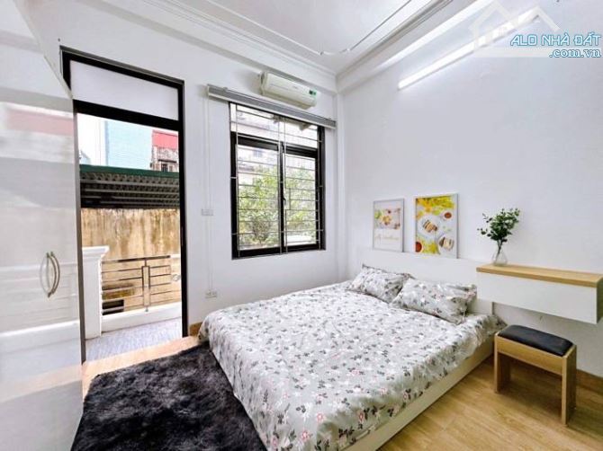 NHÀ MỚI Ở NGAY TT VIỆT HƯNG–FULL NỘI THẤT–NGÕ NÔNG–Ô TÔ ĐỖ CỬA–39M, 6 TỶ XÍU, CỰC HIẾM.