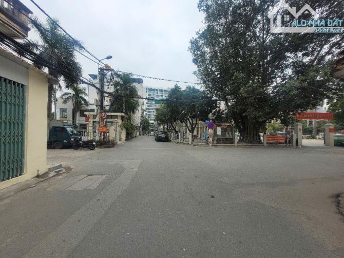 BÁN ĐẤT PHỐ TÂN THỤY - NGUYỄN LAM, 105M2, 23 TỶ  MT 5m, ô tô tránh đỗ ngày đêm