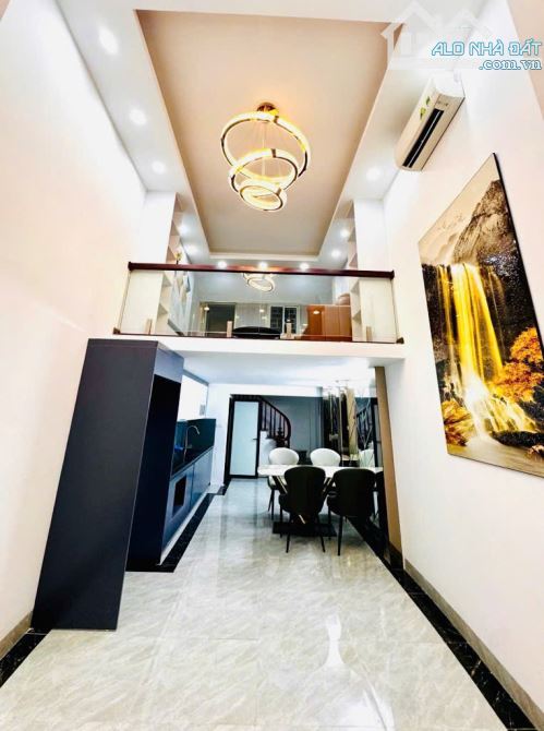 𝗡𝗛𝗔̀ Đ𝗘̣𝗣 KHƯƠNG TRUNG - THANH XUÂN - NỘI THẤT HIỆN ĐẠI ĐỦ CÔNG NĂNG