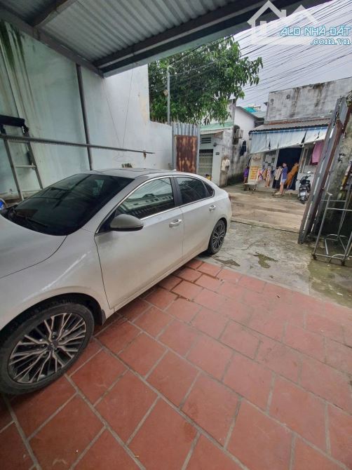 CHO THUÊ NHÀ NGUYÊN CĂN – HẺM 261 ĐÌNH PHONG PHÚ, Q9 5X17 SÂN RỘNG