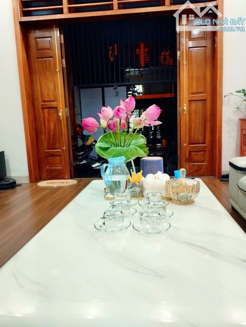 Bán nhà phân lô Hòa Bình – Minh Khai, 90m2, 7 tầng thang máy, ô tô tránh