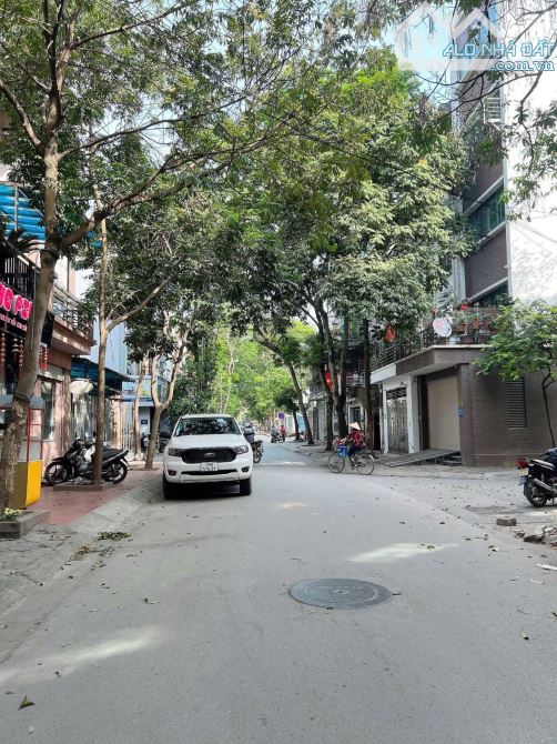 Bán nhà Liền Kề Văn Quán, Hà Đông, 80m2x5T, Giá 22.5 tỷ, View hồ cực mát