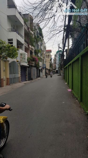 Hạ giá bán gấp nhà hẻm xe tải Âu Cơ, phường 9, Q. Tân Bình; 12x33m; CN: 366m2; giá 27,5ty