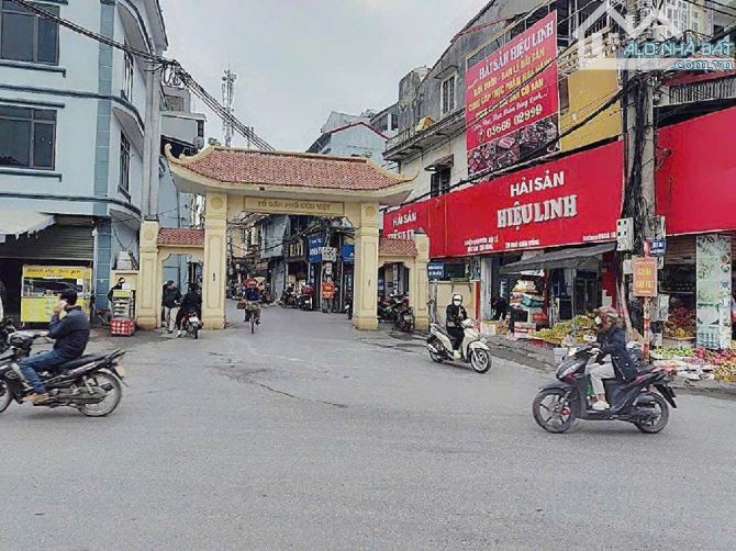 Đất Vàng Cửu Việt / Nhà 2T 65m, 4.5m, 13.6 tỷ / Ô tô tránh, Kinh doanh vô địch, Dòng tiền