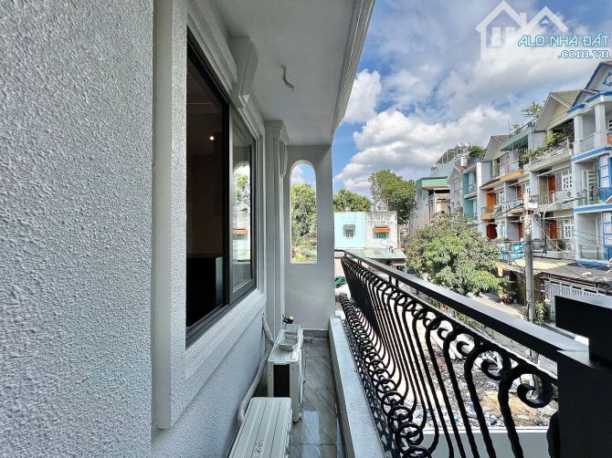 PHÒNG MỚI XÂY BANCOL TWIN SUITE FULL NỘI THẤT NGAY CÔNG VIÊN LÀNG HOA