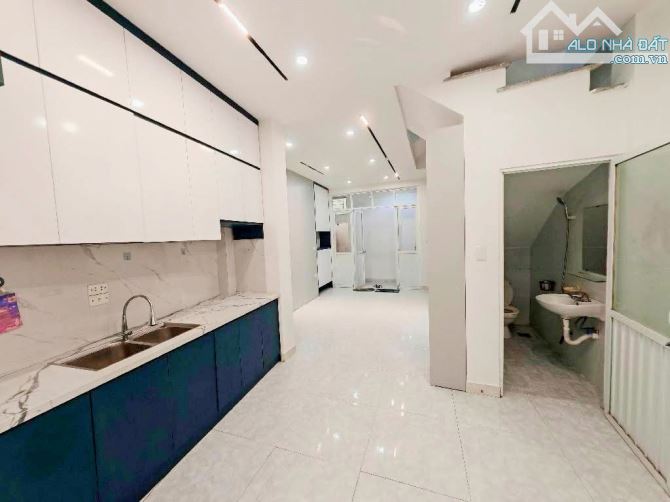 ĐÔNG NGẠC 46m²/3 tầng/3 PN - full Nội thất giường tủ, điều hoà - chỉ 6,35 tỷ
