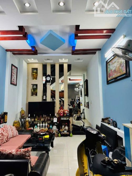 Gia đing cần tiền bán nhà hẻm oto nhỏ đường ba cu vũng tàu