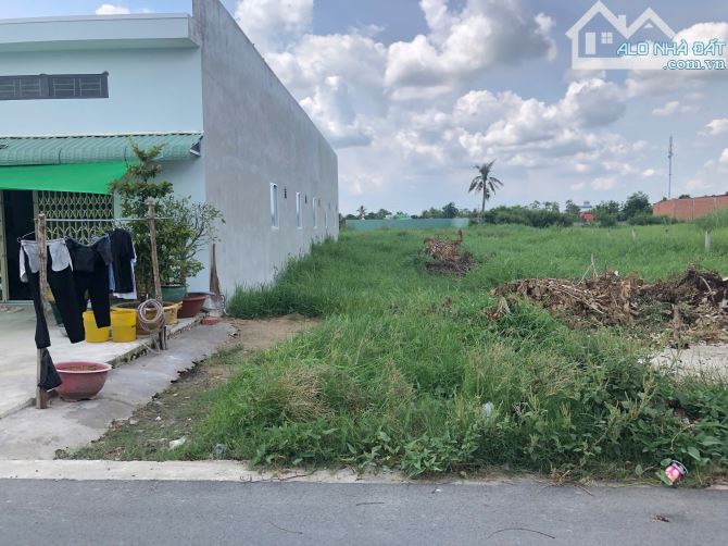 Bán nền đất mặt tiền Kinh Doanh đường Nguyễn Văn Tiến gần ngã tư Chợ Trạm 135m2 full thổ