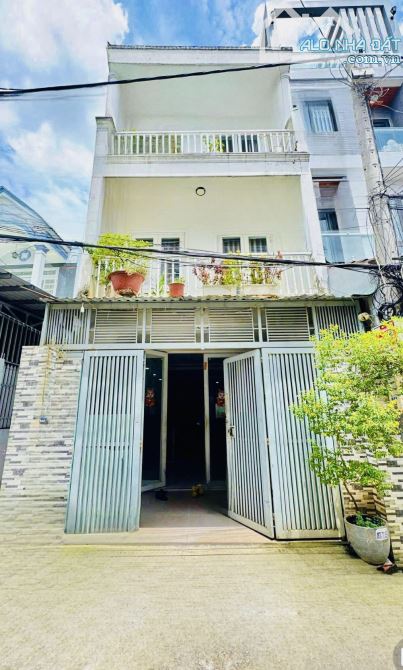 Bán Nhà Ngay CVPM Quang Trung Q12 -90 M2( 4,5 x22)- 3Tầng- HXH 6m - Chỉ 5,46Tỷ.