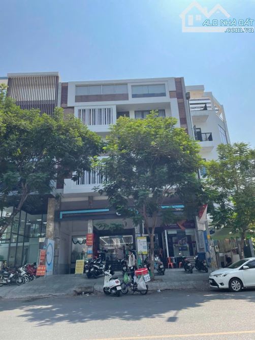 Góc 2 Mặt Tiền Xô Viết Nghệ Tĩnh, Phường 25, Quận Bình Thạnh-8x20m(4 tầng)-giá chỉ 31 tỷ.