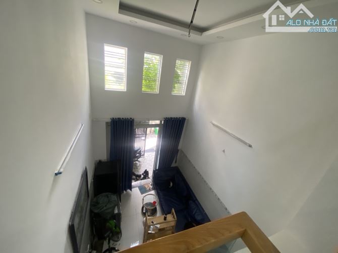 [PHƯỚC LONG B] BÁN GẤP NHÀ 4 TẦNG, HẺM THÔNG 🔥 – NGANG 3.3M – 28M² – GIÁ 3.X TỶ 💰