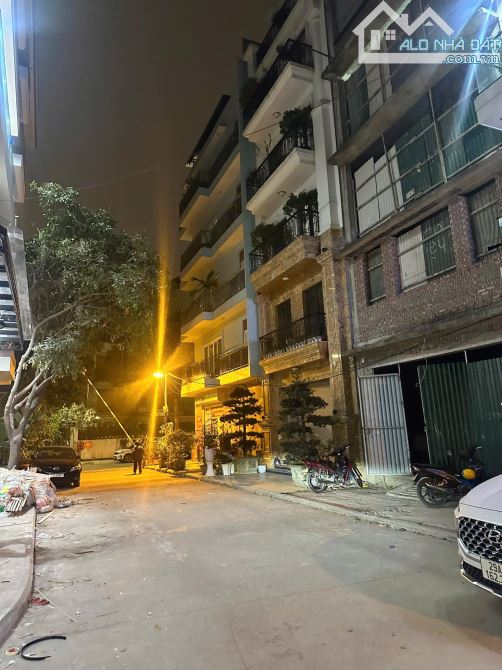 Phú Xá : 47m2 x 5 Tầng . Khu Phân Lô Cao Cấp , Kinh Doanh Văn Phòng , Vỉa Hè , Oto Dừng Đỗ