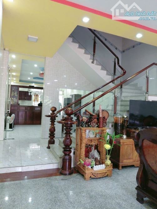 NHÀ Ở NGAY 3 LẦU, 5x20, SÂN THƯỢNG, TRUNG TÂM BÌNH CHUẨN, NHỈN 4 ĐỒNG TL