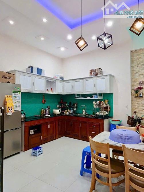 🏡 Cần bán nhà mới đẹp 1 trệt 2 lầu (3PN) – Hẻm ô tô Nguyễn An Ninh, P7 – 46.5m² – 4.3 tỷ