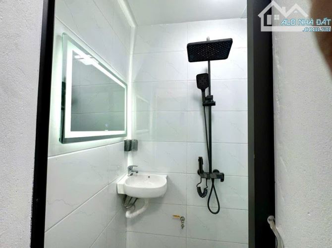 BÁN NHÀ PHỐ NGÔ SỸ LIÊN, ĐỐNG ĐA, NHÀ MỚI NHỎ XINH, GẦN OTO, DT 15M2*6 TẦNG* GIÁ 3,65 TỶ