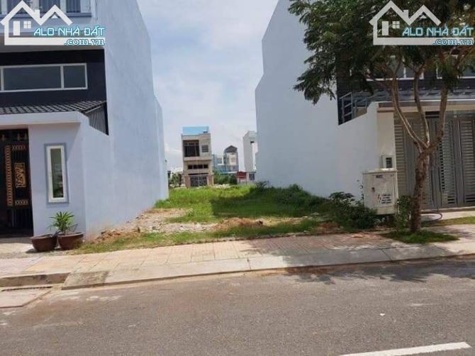 Bán đất Đường Lương Văn Nho Cần giờ 100m2 giá 3tỷ3 Ngay cổng Dự Án VinHome