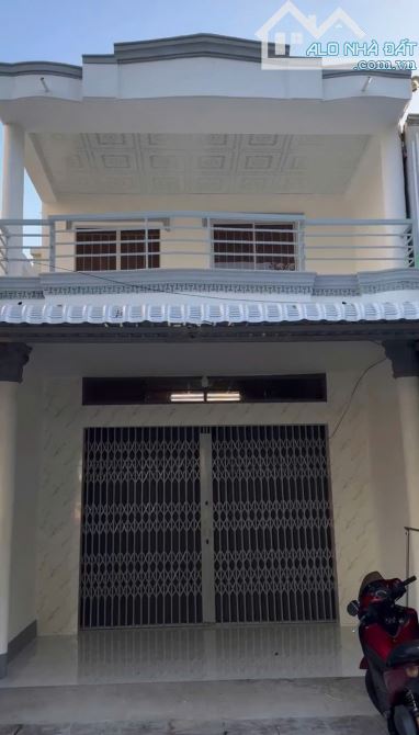 Bán gấp căn nhà Đ.Tân Hiệp 10, hóc môn 100m2 SHR. Giá 1 tỷ 100 triệu