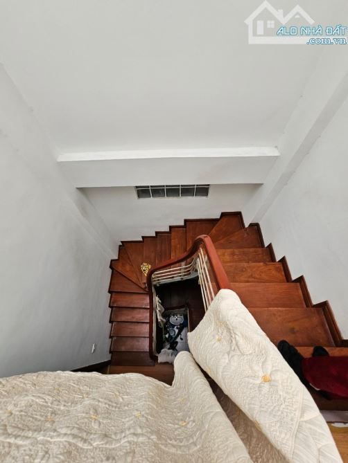 NHÀ ĐẸP – VỊ TRÍ TRUNG TÂM – VỀ Ở NGAY – 50M² – 12 TỶ – ÔTÔ ĐỖ CỔNG – GẦN NGOẠI GIAO ĐOÀN