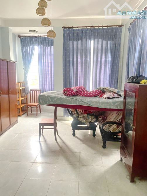 Bán nhà 2 lầu (120m2) 2 mặt tiền đường NB Cao Lỗ P.4 Quận 8
