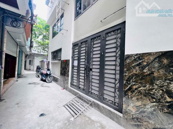 Chung cư MN. 3 thoáng.Gần 60m.14p.14 tỷ nhỉnh. Full nội thất. 15m Ôtô. Mỹ Đình. RẤT HIẾM.
