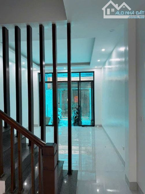 Bán nhà riêng 3PN, 3WC, 35 m2 tại Ngọc Khánh,Giảng Võ, giá 8 tỷ VND, ngõ xe ba gác, thoáng