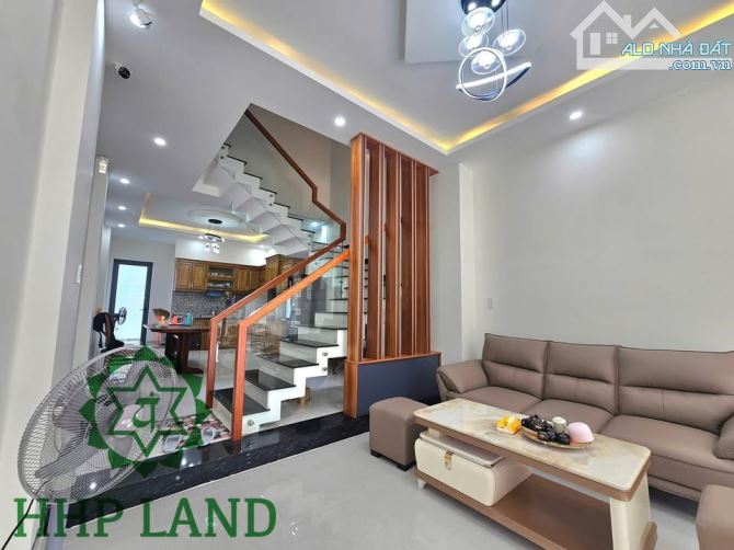 Cho thuê nhà mới đẹp 1 trệt 3 lầu 4pn 4 wc khu D2D P. Thống Nhất