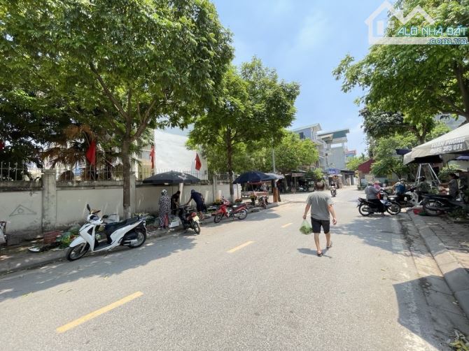 Rẻ nhất khu vực, bán đất Phúc lợi Long biên, 70m - nhỉnh 9 tỷ - ô tô thông.
