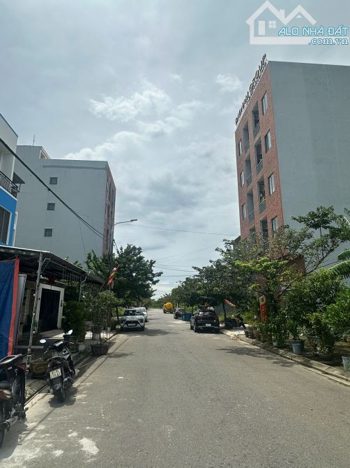 cần bán gấp lô đất kề góc sạch đẹp đường Phi Bình 2- Hoà Qúy