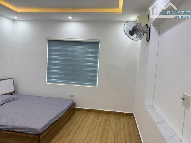 N4658 CHO THUÊ nhà Văn Cao ô tô đỗ cửa
